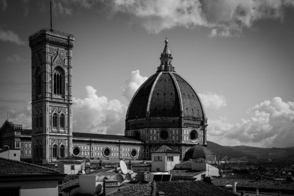 Photo noir et blanc du Duomo de Florence en Toscane