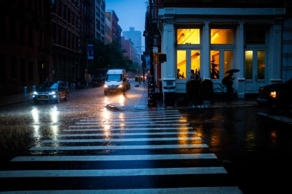 Photo d'un orage violent en plein après midi à New York